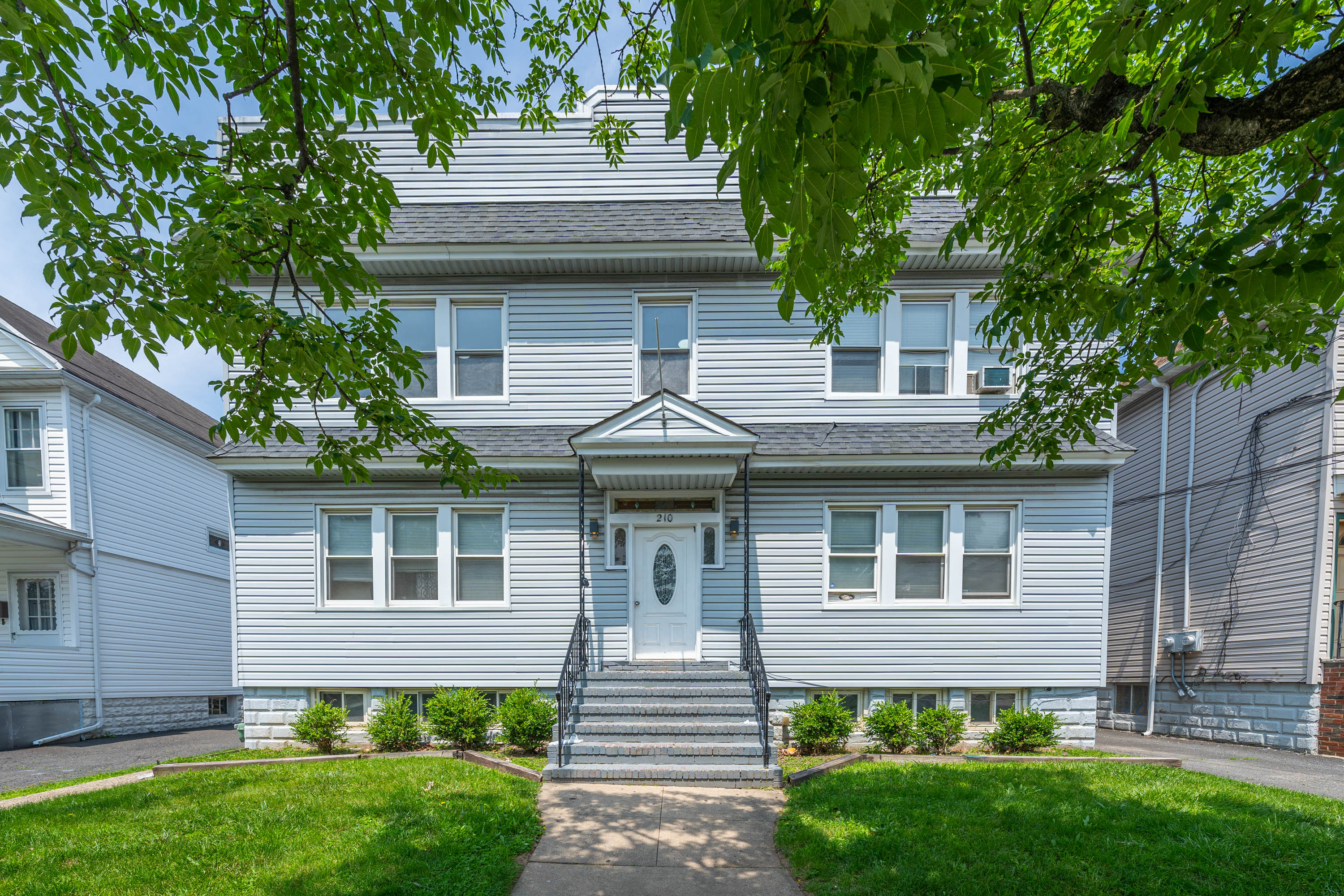 210 West Price Street - 2R